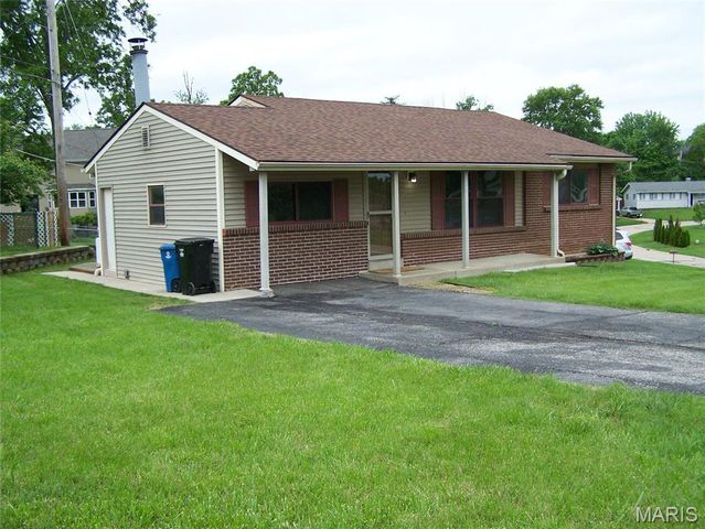 11200 Fawnway Drive, St Louis, MO 63126