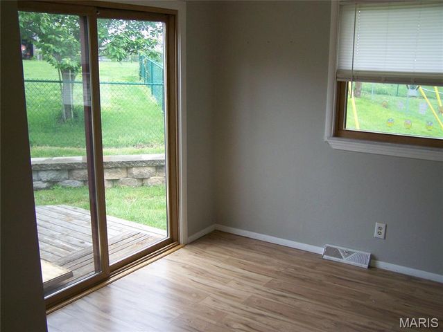 11200 Fawnway Drive, St Louis, MO 63126