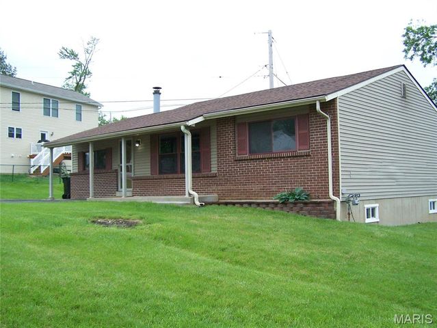 11200 Fawnway Drive, St Louis, MO 63126