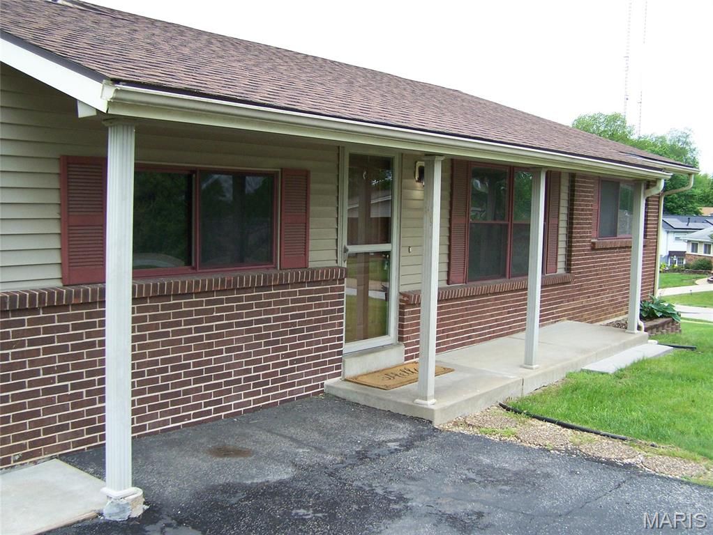 11200 Fawnway Drive, St Louis, MO 63126