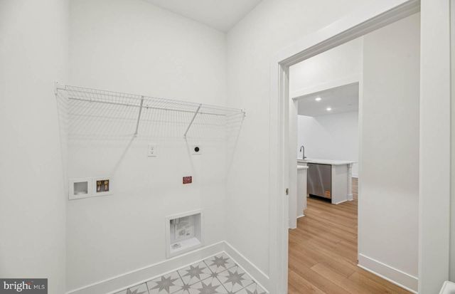 6172 AMBER LN, Haymarket, VA 20169