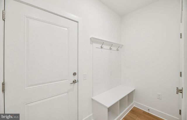 6172 AMBER LN, Haymarket, VA 20169