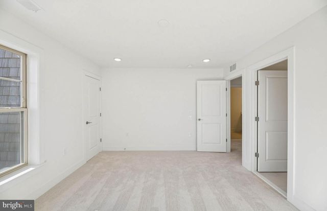 6172 AMBER LN, Haymarket, VA 20169