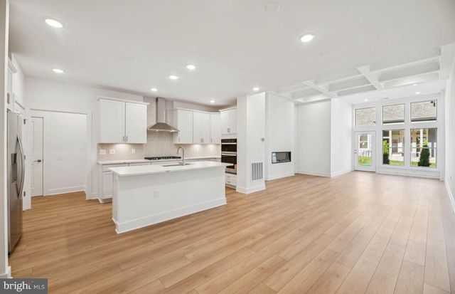 6172 AMBER LN, Haymarket, VA 20169