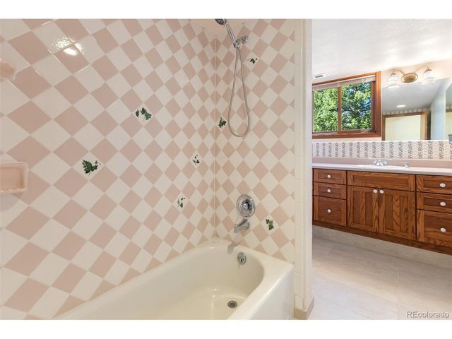 48 Walden Lake Cir, Divide, CO 80814