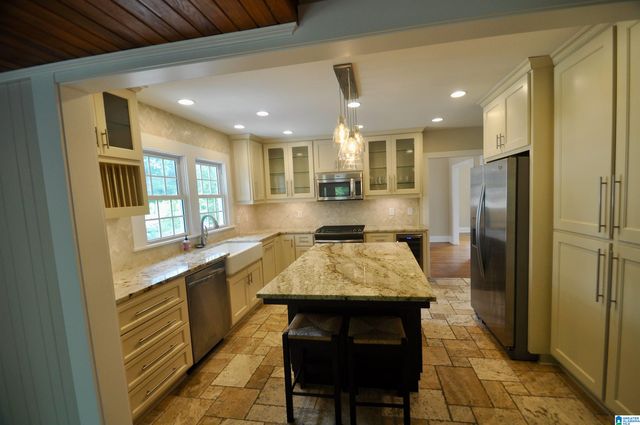 806 SW 4TH AVENUE, Cullman, AL 35055