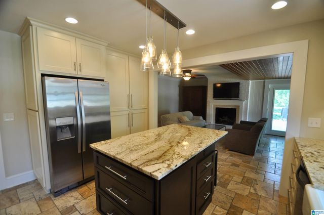 806 SW 4TH AVENUE, Cullman, AL 35055
