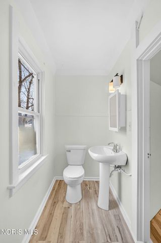 1464 Sunshine Street, Oregon, OH 43616