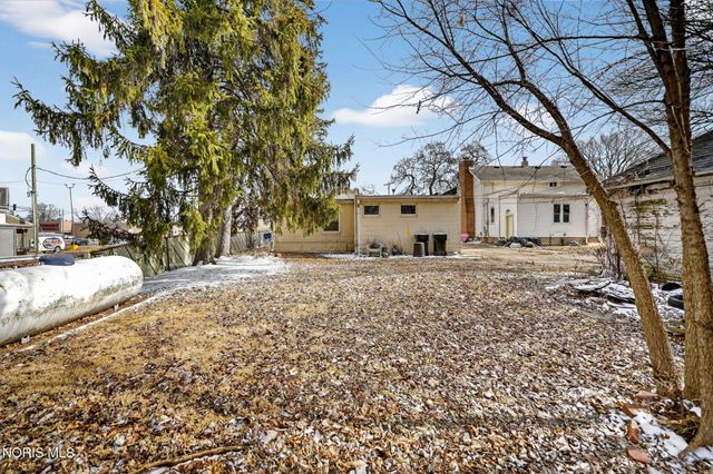 1464 Sunshine Street, Oregon, OH 43616