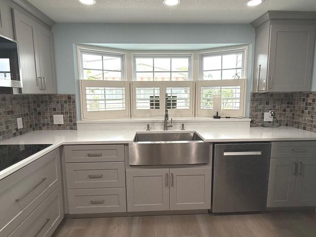 725 SUGAR PALM STREET, Largo, FL 33778