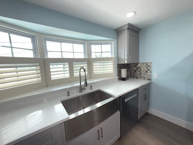 725 SUGAR PALM STREET, Largo, FL 33778