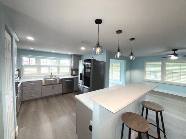 725 SUGAR PALM STREET, Largo, FL 33778