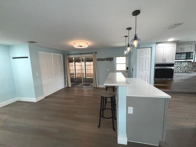 725 SUGAR PALM STREET, Largo, FL 33778