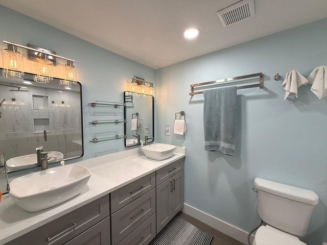 725 SUGAR PALM STREET, Largo, FL 33778