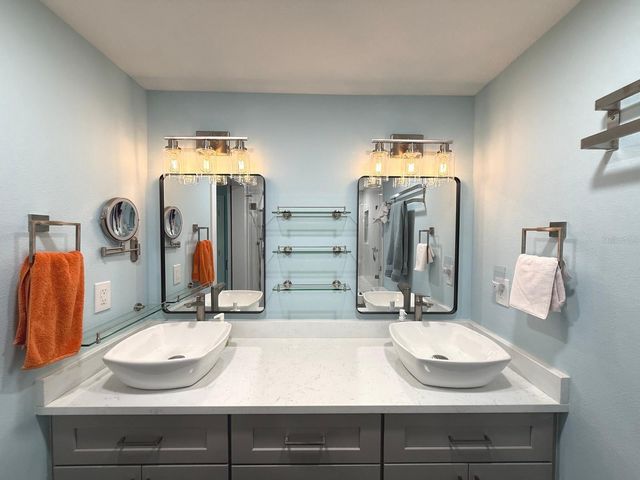 725 SUGAR PALM STREET, Largo, FL 33778