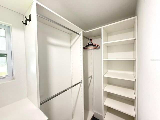 725 SUGAR PALM STREET, Largo, FL 33778