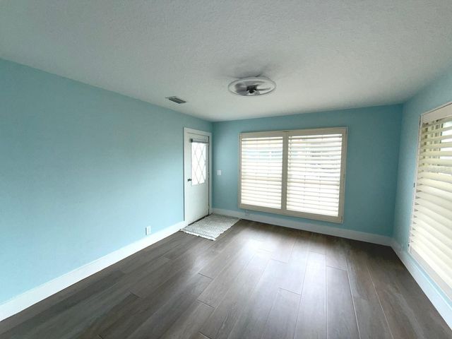 725 SUGAR PALM STREET, Largo, FL 33778