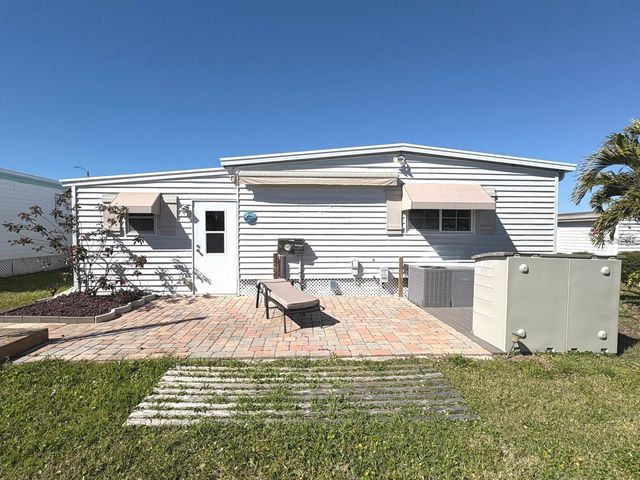 725 SUGAR PALM STREET, Largo, FL 33778