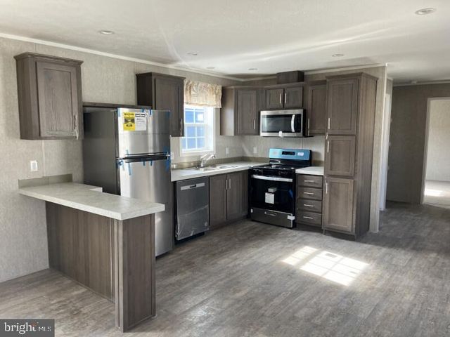 409 OAK DR, Green Lane, PA 18054