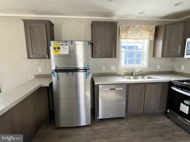 409 OAK DR, Green Lane, PA 18054