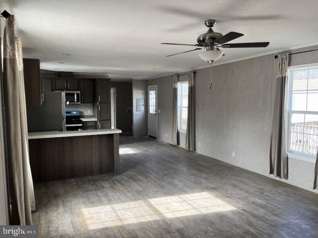 409 OAK DR, Green Lane, PA 18054