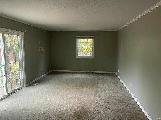 1916 W James Drive, Marion, IN 46952