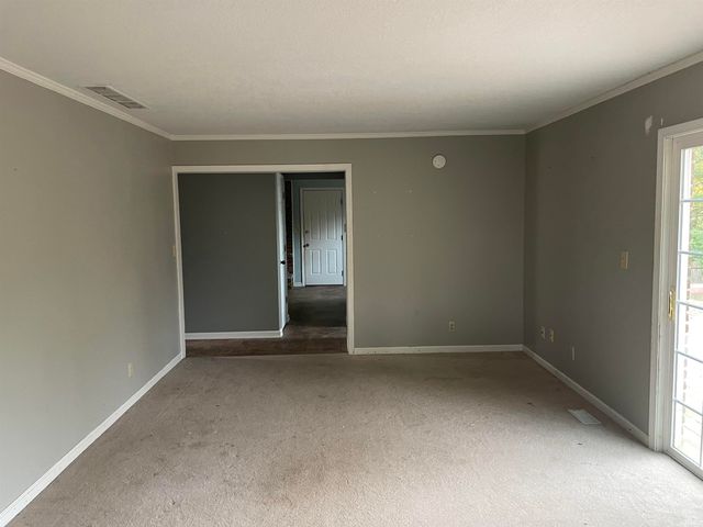 1916 W James Drive, Marion, IN 46952