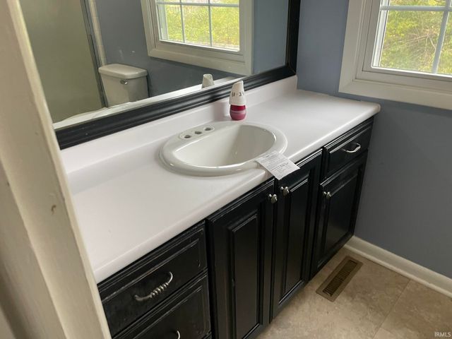 1916 W James Drive, Marion, IN 46952