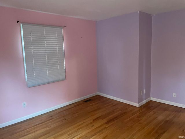 1916 W James Drive, Marion, IN 46952