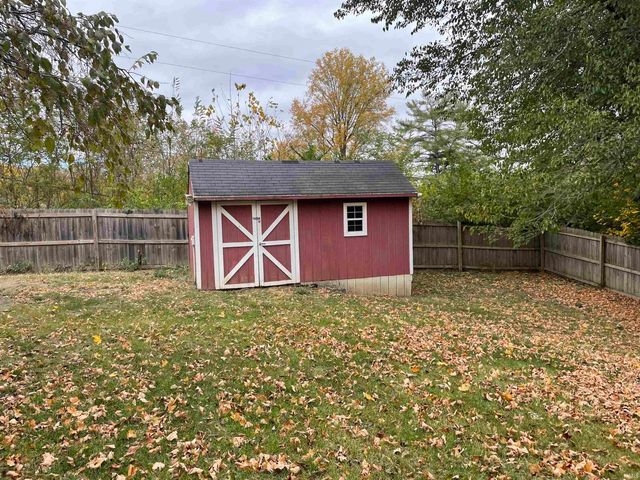 1916 W James Drive, Marion, IN 46952