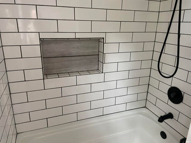 1916 W James Drive, Marion, IN 46952