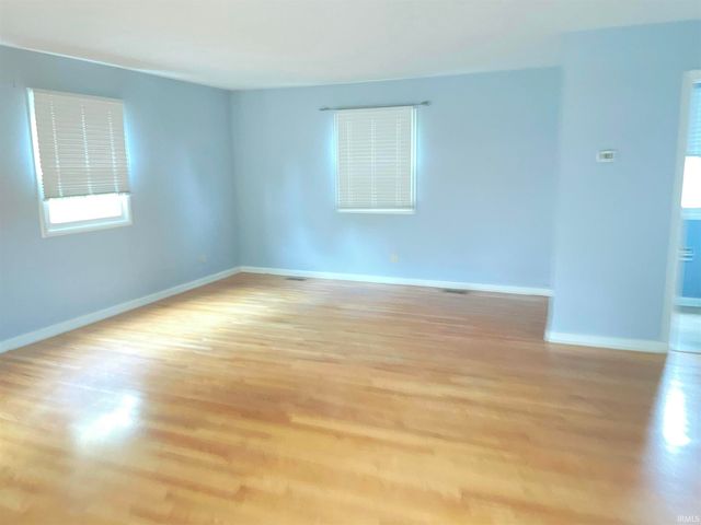 1916 W James Drive, Marion, IN 46952