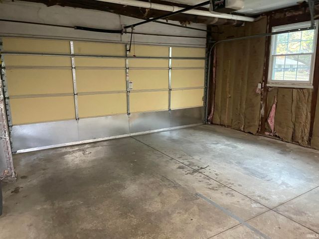 1916 W James Drive, Marion, IN 46952