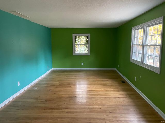 1916 W James Drive, Marion, IN 46952