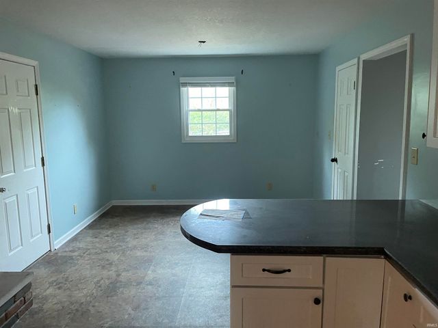 1916 W James Drive, Marion, IN 46952