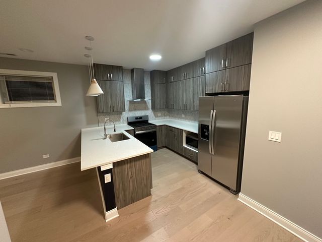 4950 S Michigan Avenue 2, Chicago, IL 60615