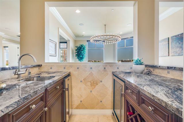 2828 Hood Street 907, Dallas, TX 75219