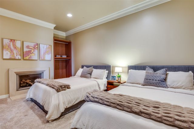 2828 Hood Street 907, Dallas, TX 75219