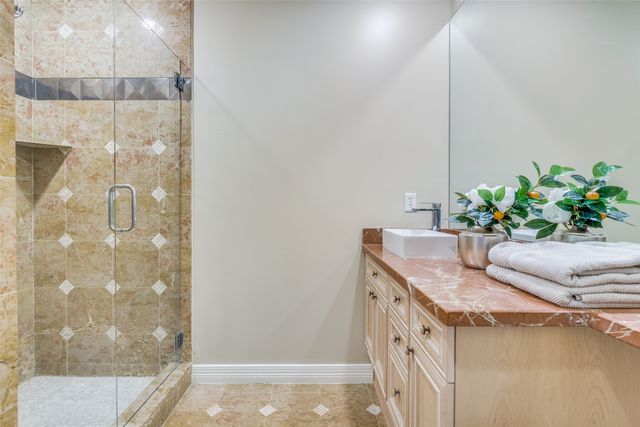 2828 Hood Street 907, Dallas, TX 75219