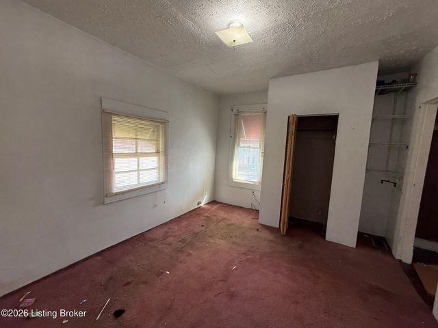 1523 W Oak St, Louisville, KY 40210