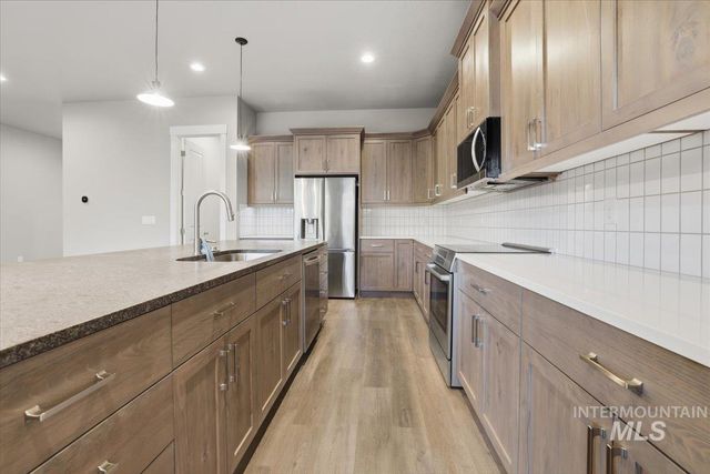 12529 S Lenora Pl, Nampa, ID 83686