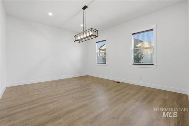 12529 S Lenora Pl, Nampa, ID 83686