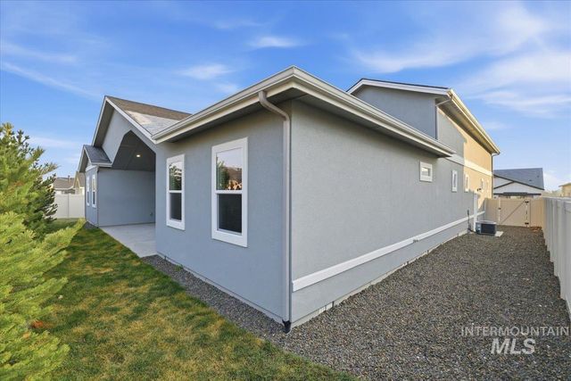12529 S Lenora Pl, Nampa, ID 83686