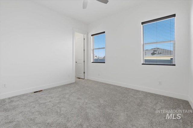 12529 S Lenora Pl, Nampa, ID 83686