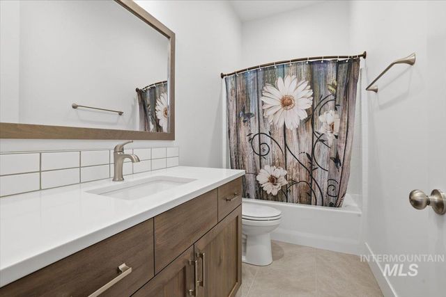 12529 S Lenora Pl, Nampa, ID 83686