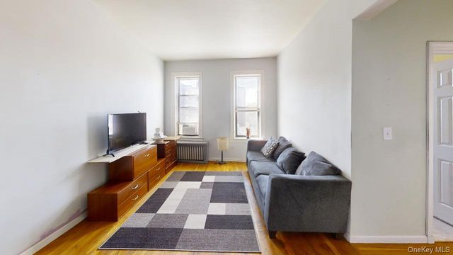663 Locust Street 5-G, Mount Vernon, NY 10552
