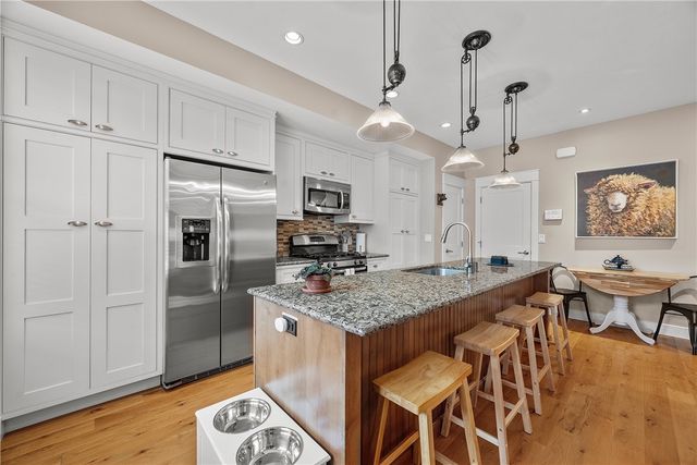 706 Ivy St Unit 2, Shadyside, PA 15232
