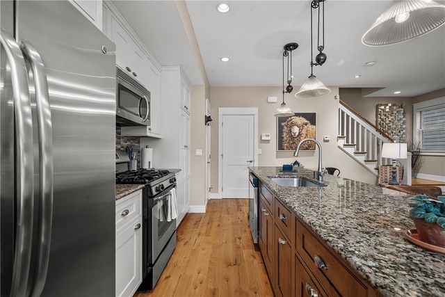 706 Ivy St Unit 2, Shadyside, PA 15232