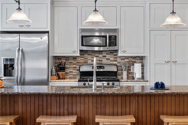 706 Ivy St Unit 2, Shadyside, PA 15232