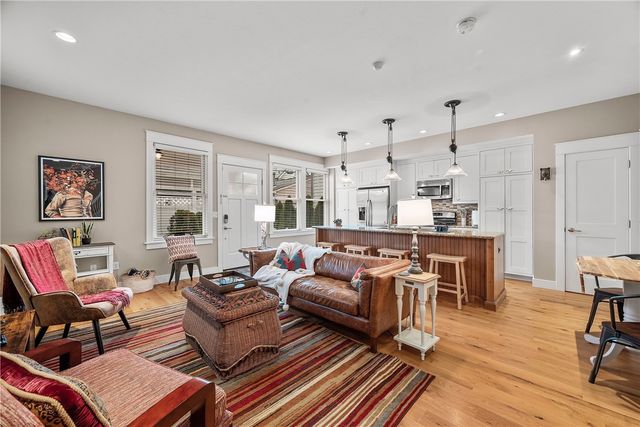 706 Ivy St Unit 2, Shadyside, PA 15232